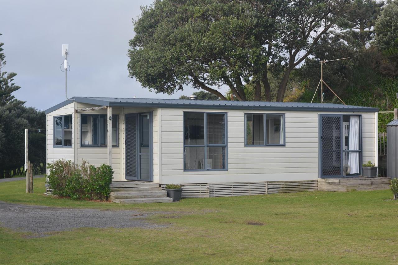 Fitzroy Beach Holiday Park Ню Плимут Екстериор снимка