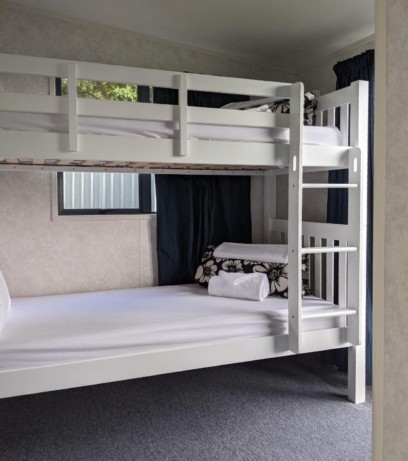 Fitzroy Beach Holiday Park Ню Плимут Екстериор снимка