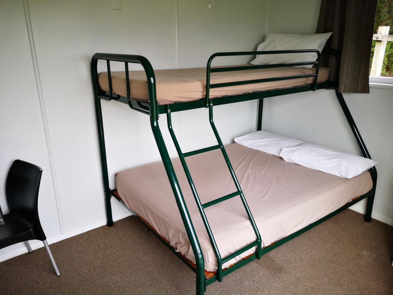 Fitzroy Beach Holiday Park Ню Плимут Стая снимка