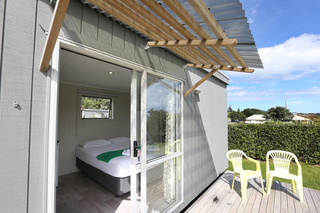 Fitzroy Beach Holiday Park Ню Плимут Екстериор снимка
