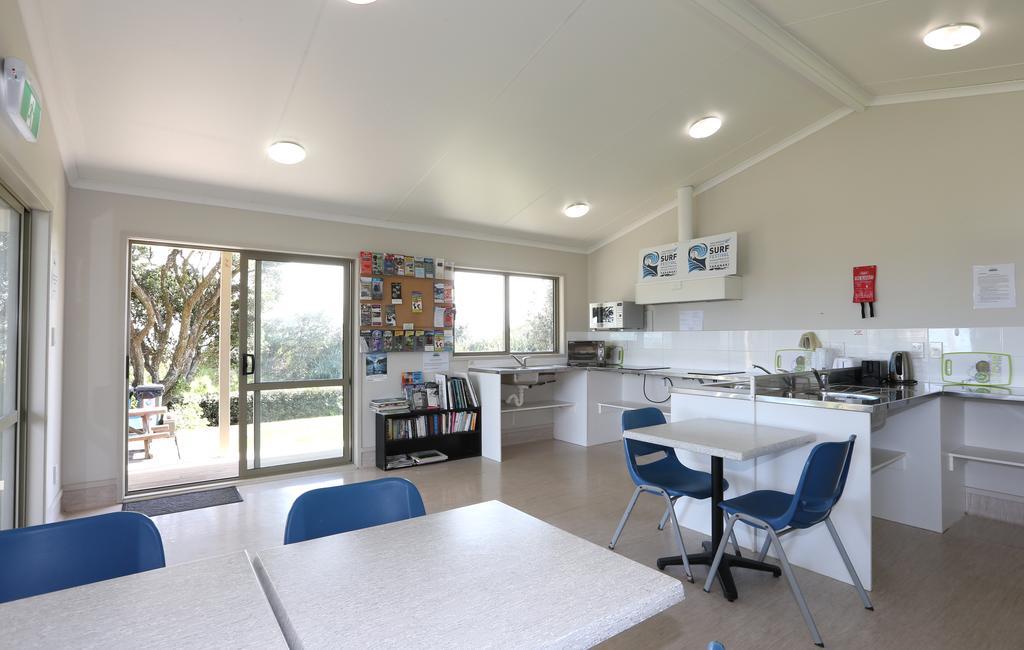 Fitzroy Beach Holiday Park Ню Плимут Екстериор снимка