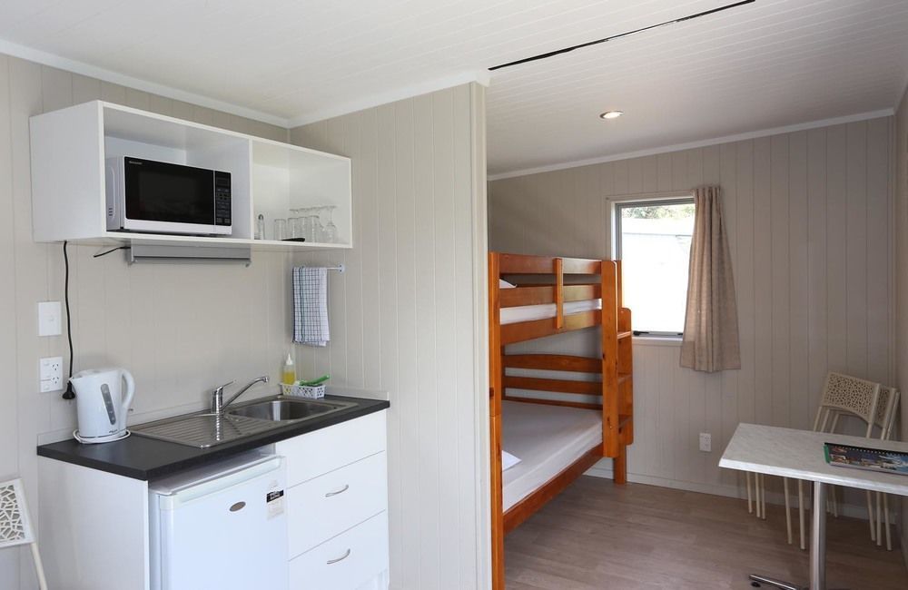 Fitzroy Beach Holiday Park Ню Плимут Екстериор снимка