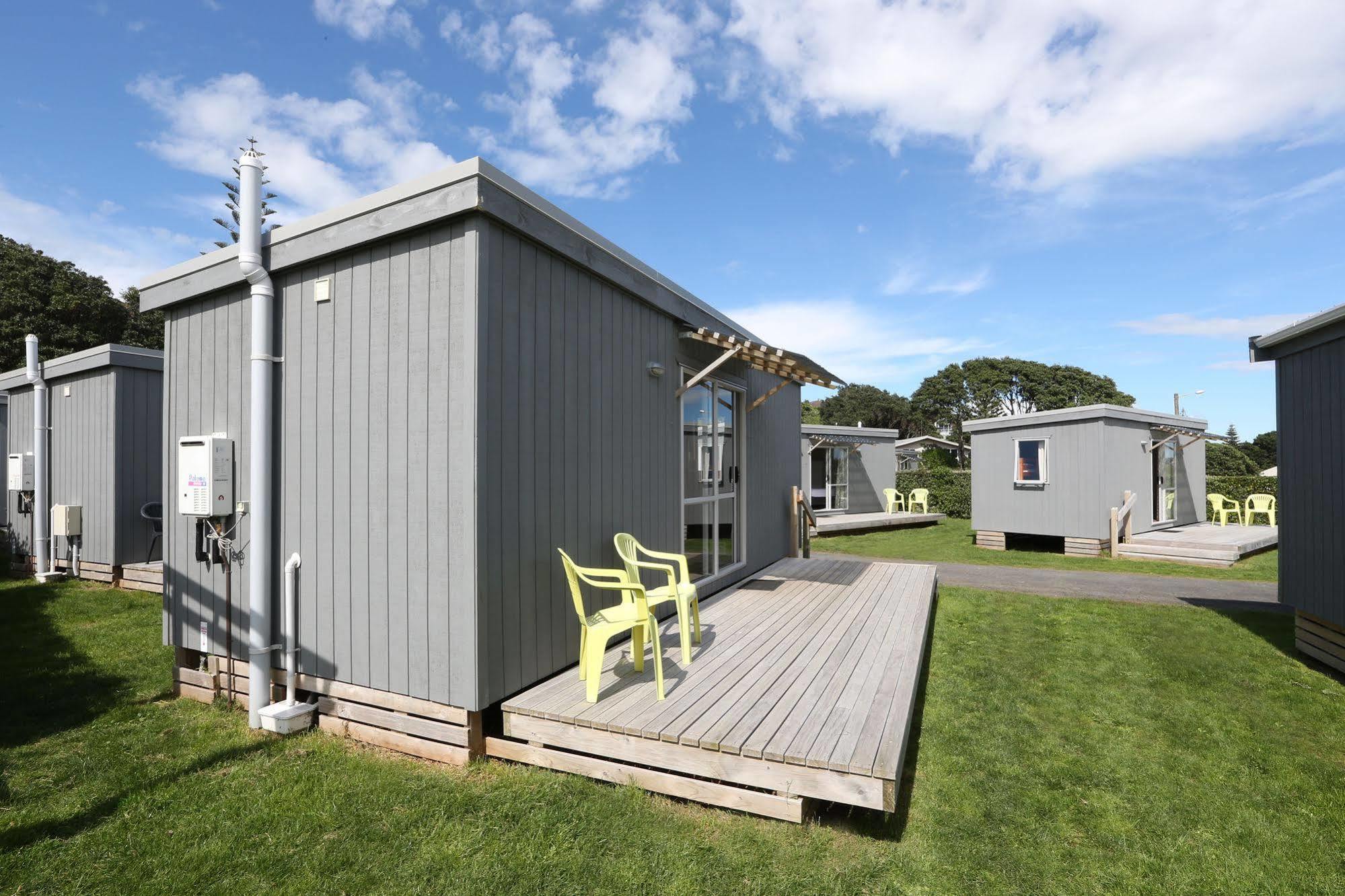 Fitzroy Beach Holiday Park Ню Плимут Екстериор снимка