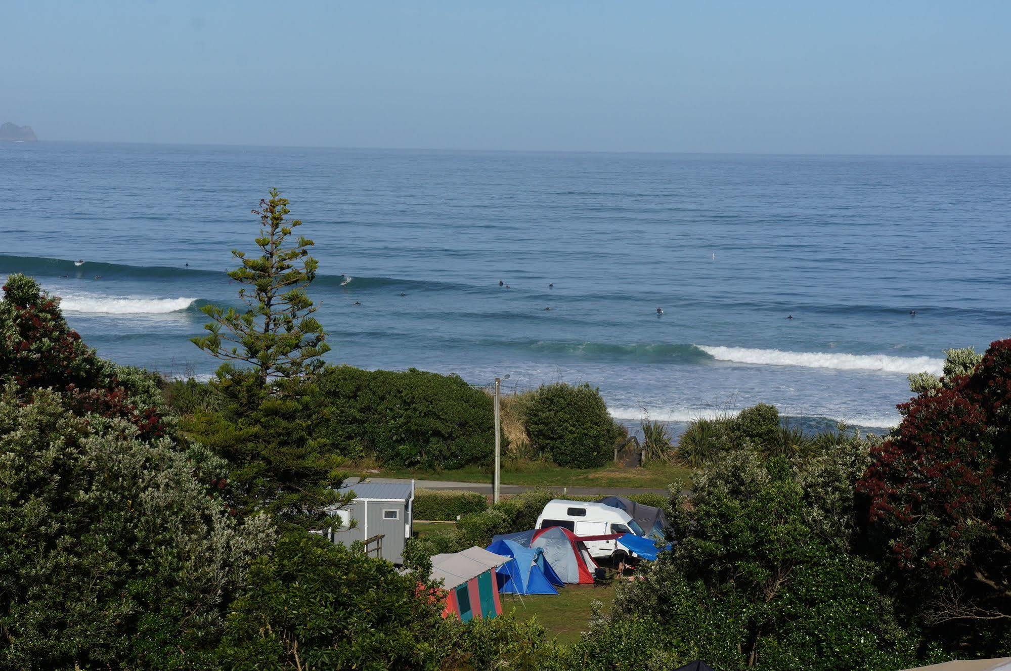 Fitzroy Beach Holiday Park Ню Плимут Екстериор снимка