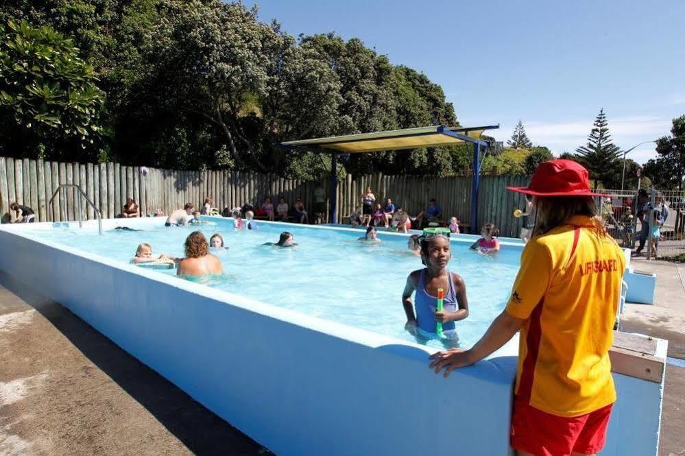 Fitzroy Beach Holiday Park Ню Плимут Екстериор снимка